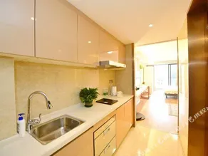 Yunshangju Theme Apartment - Image 3