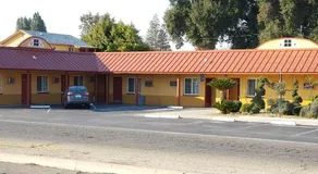 Reedley Inn - Image 2