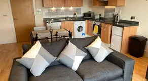 City Central Apartment - Image 4