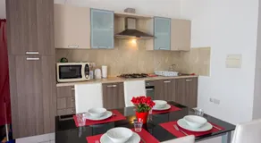 Seafront apartment between Valletta and Sliema - Image 4