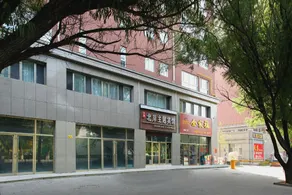 North Shore Theme Hotel - Image 4