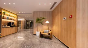 Super 8 Hotel Beijing Sanlitun Taikoo Li Branch - Image 2