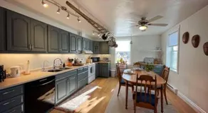 Relax in Style and Comfort in South Bay - Image 5