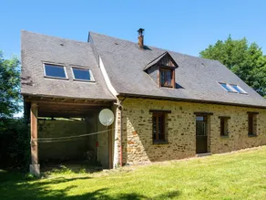 Quaint Holiday Home in Ferce near Lake Beach - Image 3