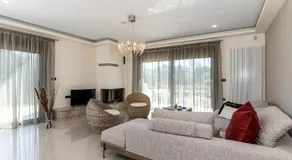 La Luna Villa - Image 2