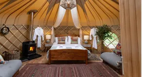 Yurtshire Eavestone Lake - Birch Yurt - Image 2