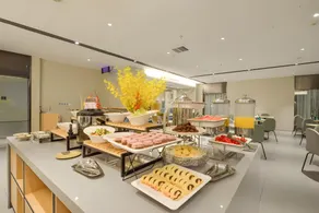 Home Inn Style Dalian Venice Water City Harbor Plaza Metro Station - Image 3