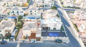 Vila Alcantarilha by MTPhomes - Image 5