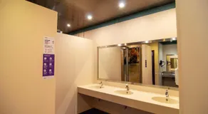 Kabul Party Hostel Barcelona - Image 2