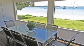 Casa Martins Absolute Waterfront House - Image 4
