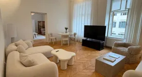 Graz 1464 Historic Apartments, Old Town - Image 2