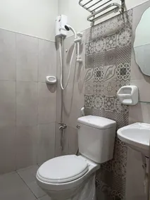 Filipinas Hostel - Image 2