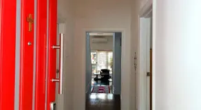 Cozy and Peaceful home surrounding by cafes and restaurants - Image 4