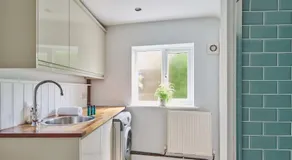 Rathbone Cottage - Image 2