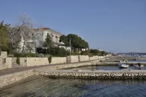 Apartment Petar A3 Barbat, Island Rab - Image 2