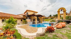 Villa El Retiro Luxury Property - Image 3