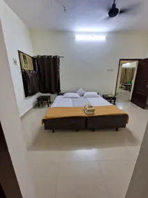 KEL4 - Premium Renovated 2 BHK-Kellys, Kilpauk - Image 2