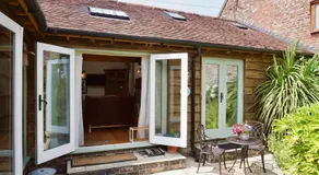 Nest Holiday Hideaway Wren Cottage-Beautiful Location in the Long Mynd Area of Outstanding Natural Beauty- WHIRLPOOL JACUZZI BATH! - Image 4