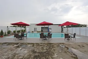 OYO Utwo Hotel - Image 4