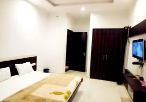Hotel Chevron - Image 2