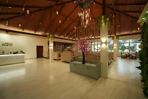 Misty Garden Retreat - Image 2