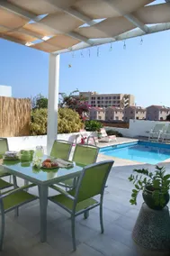 Architect's Villa - Image 2