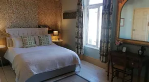 No 30 Guest House, Aberdare - Image 2