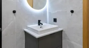 Private Room With Bath Close to the Airport - Image 5