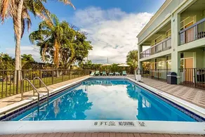 Boca By The Sea Hotel - Image 2