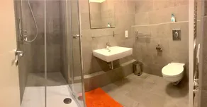 In Centre Prague Large Design Flat 8 Beds ❤️ - Image 5
