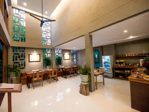 Chu Hotel - Image 5