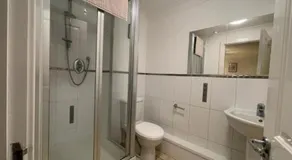 4 Bradford Old Town Swindon, 2 Bedroom, Sleeps 5, Free Secure Parking, Wifi, Long Stay Disc - Image 5