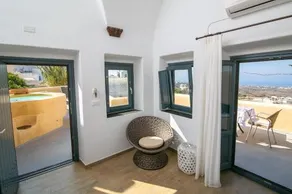 Casa Itaca - apartments with private jacuzzi and sea view in Finikia, Oia - Image 1