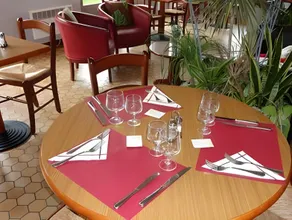 Comfort Hotel Cambrai - Image 2