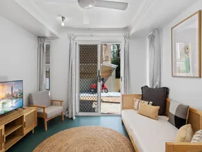 Urban Apartment in the Heart of Paddington - Image 2