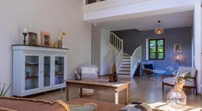 Villa de 181m2 4 chambre avec piscine et stationnement - Image 2