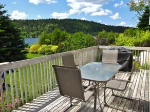 Larinda's Landing Oceanfront Cottages - Image 3