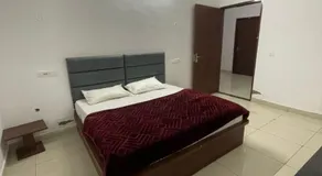 Hotel Royal living - Image 5