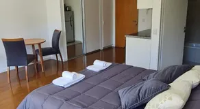 Moderno Monoambiente con piscina - Image 2
