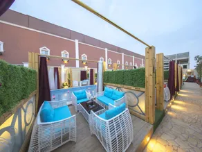 Rollins Hotel - Image 4