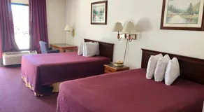 Kewanee Motor Lodge - Image 2
