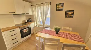 Traditional Old Town Apartment - Image 2