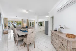 Costa Royale Beachfront Apartment - Image 3