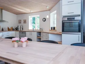 4 Bedroom Stunning Home In Glesborg - Image 3
