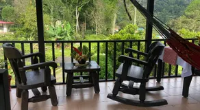Cabaña tipo glamping en finca cafetera con zonas verdes, avistamiento de aves, paisaje cafetero - Image 5