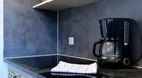 Helle 2 Zimmer Wohnung mit Balkon gemütlich & zentral - Image 2
