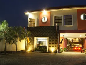 The Winner Hotel - Image 2