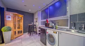L'Eden Love - Jacuzzi / Sauna - Image 2