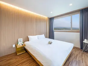 Ocean2YouResort SokchoSeorakBeach Hotel&Condo - Image 5