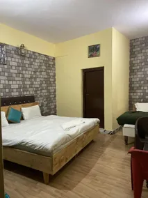 ForestView Food & Stay - Image 2